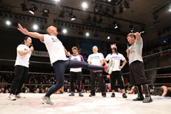 望月が次回後楽園で一夜限りのジミーズ入り。堀口は望月の「ジョン・ウー」をネタに!