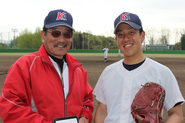 ともに九州三菱自動車で2年目のシーズンを過ごす山内氏(左)と谷川