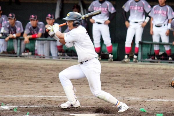 打撃が課題と言われていたが、今春のリーグ戦では打率4割9分で2度目の首位打者を獲得した