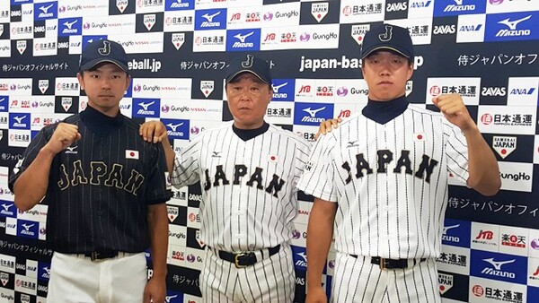 日本代表の横井監督(中央)と主将を務める柳(一番右)、3年連続日本代表に選出された佐藤。横井監督も経験豊富な2人に期待を寄せる