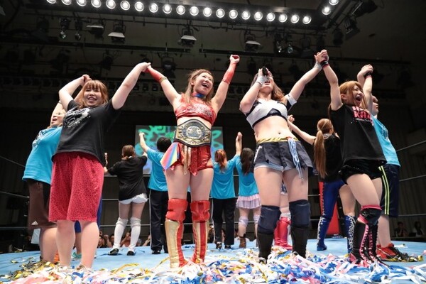試合後は全選手がリングに上がり、「プロレスでハッピー アイスリボン!」で大会を閉めた
