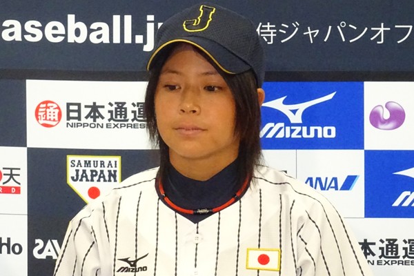 「責任と自覚を持って5連覇を達成したい」と気を引き締めた六角。4回目の出場で、内野のリーダーとしても期待される