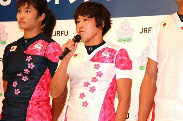 バスケットボールから転向し、日本代表の主将を務める中村