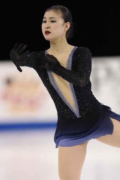 22歳ながら“ベテラン”組に分類される村上佳菜子。ジャンプにミスが出ており、磨いてきた表現力を発揮する段階に至っていない