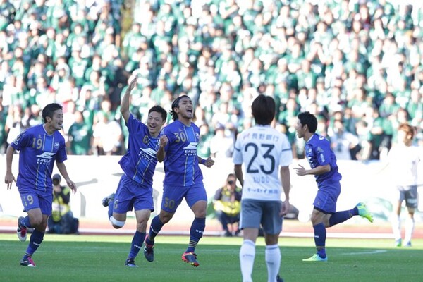 17戦ぶりの黒星を喫した町田戦で自力昇格の可能性が消滅。一気に窮地に追い込まれた