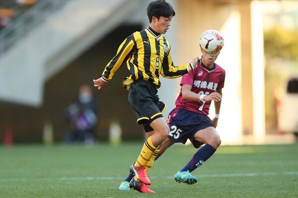 前橋育英で成長を続ける双子の兄弟 父が成し得なかった選手権制覇を2人で スポーツナビ 前橋育英で成長を続ける双子の兄弟 父が成し得なかった選手権制覇を2人で スポーツナビ