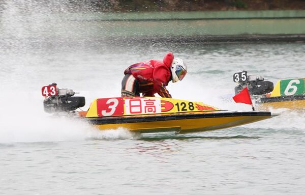 ボートレース女子戦の人気が止まらない まるでakb なファン投票レースが熱い スポーツナビ ボートレース女子戦の人気が止まらない まるでakb なファン投票レースが熱い スポーツナビ