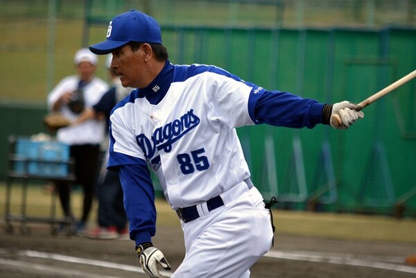 川崎宗則、本多雄一、安達了一らを育て上げた実績を持つ森脇コーチ