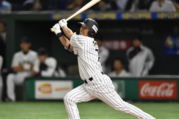 初戦キューバ戦の初回、青木の二塁打が先制点を呼び込んだ。ただ、2試合で安打はこの1本のみ