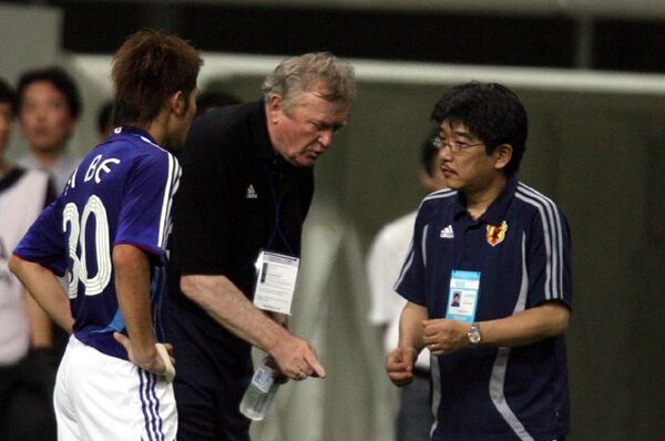 06年 オシムがjに遺したもの 後編 シリーズ 証言でつづる Jリーグ25周年 スポーツナビ 06年 オシムがjに遺したもの 後編 シリーズ 証言でつづる Jリーグ25周年 スポーツナビ