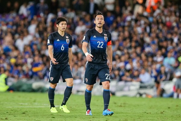 センターバックは吉田(右)と森重で固定されており、彼らを欠くと戦力の大幅ダウンを強いられる