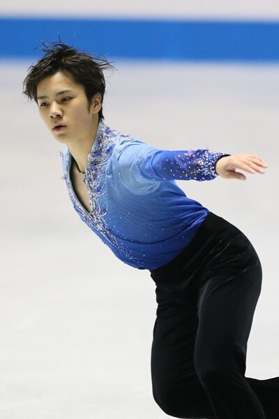 国別対抗戦の男子SPで1位を奪った宇野。しかし演技後の表情に笑顔はなかった