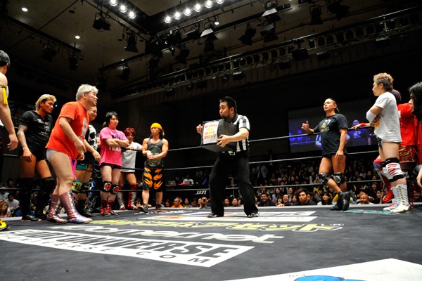 メイン終了後には「KING OF DDT」の組み合わせ抽選会も開催