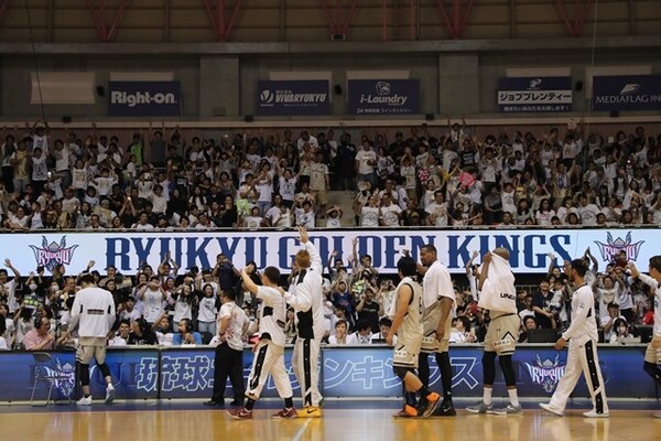 ほぼ毎試合で満員となっている琉球では、1万人収容の新アリーナ計画が進んでいる