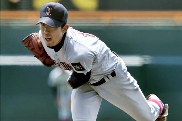 1回戦屈指の好カードとなった近畿大vs.岡山商科大。リーグ戦三冠の近畿大・岡田と150キロ右腕・近藤の投げ合いなるか!?