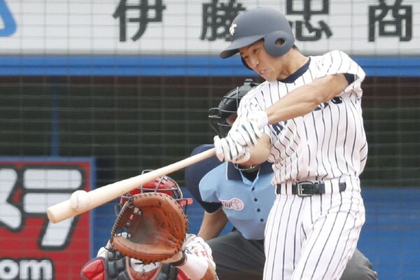 初回に点差を広げる価値ある3ランを放った立教大・大東。今大会のMVPに輝いた