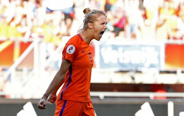 オランダ国民にとって 忘れられない夏 地元開催の女子ユーロを制し ブーム到来 スポーツナビ