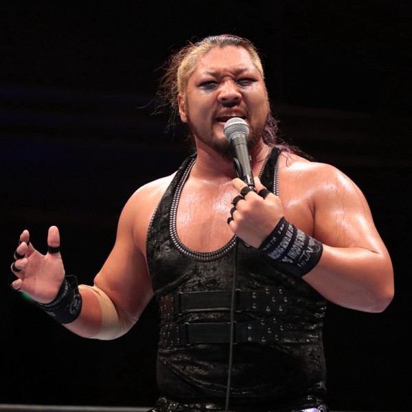 EVIL選手はちょっと危うく感じるぐらい下を持つ、独特のスタイル