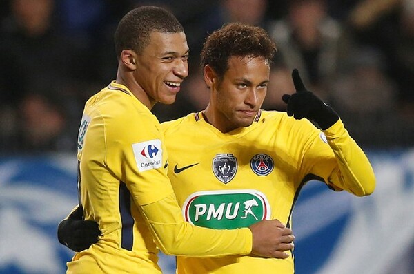 昨夏にネイマールとムバッペを獲得したPSG。その資金力はレアル・マドリーをはるかにしのぐ