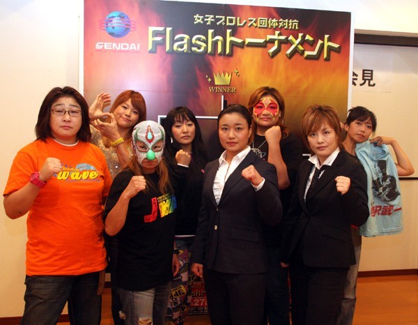 センダイガールズは11年10月に8団体対抗トーナメント「Flashトーナメント」を開催しています