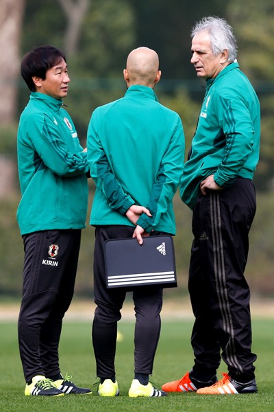 ザッケローニ、アギーレ、ハリルホジッチ(右端)、歴代代表監督に「見られて恥ずかしいサッカーはしたくない」と霜田