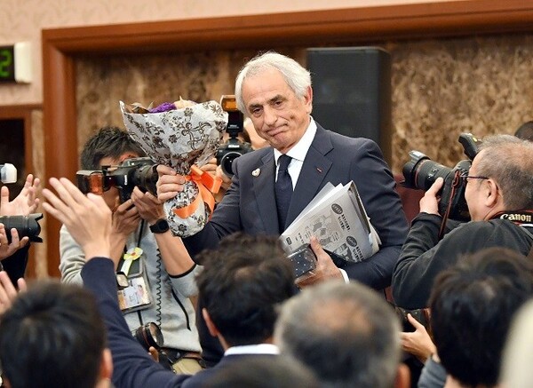会見後に独占インタビューを実施。ハリルホジッチ氏が語ったこととは?