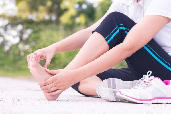 足を怪我しているときのトレーニング5選 足に負担をかけないでできる スポーツナビdo 足を怪我しているときのトレーニング5選 足に負担をかけないでできる スポーツナビdo