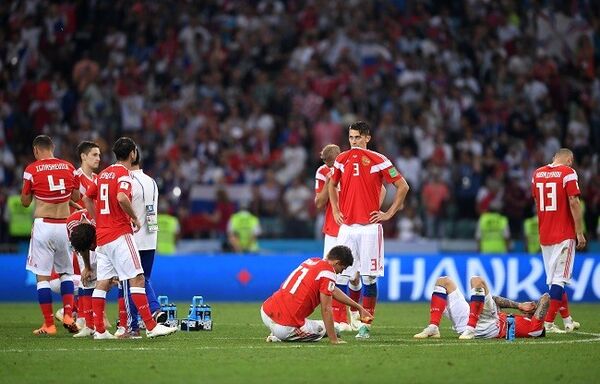 ロシアのバーで感じた開催国の熱狂 日本敗退の寂しさと 負け方 の大切さ スポーツナビ ロシアのバーで感じた開催国の熱狂 日本敗退の寂しさと 負け方 の大切さ スポーツナビ