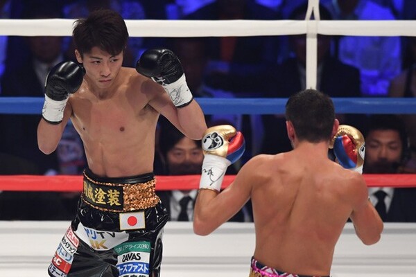 “モンスター”井上尚弥(左)のWBSS1回戦の対戦相手が決まった