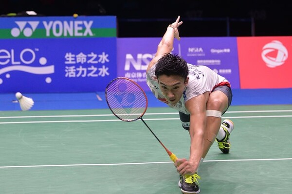 ラリーで粘り、勝負どころで強打を放つ。幅のあるプレーで試合の主導権を握った