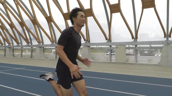 正しいフォームで走るスピードを上げる 重要なのはピッチとストライドの関係 スポーツナビdo 正しいフォームで走るスピードを上げる 重要なのはピッチとストライドの関係 スポーツナビdo