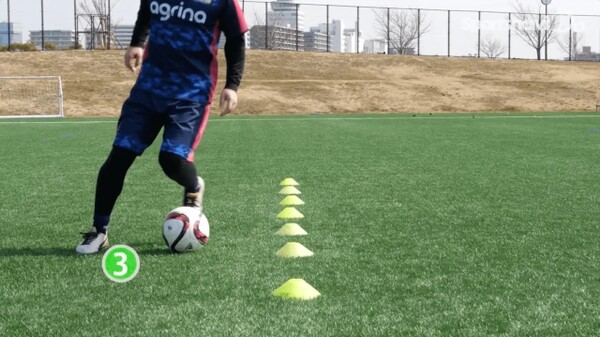 サッカーのドリブルテクニック レベルアップのためのトレーニング術 スポーツナビdo サッカーのドリブルテクニック レベルアップのためのトレーニング術 スポーツナビdo
