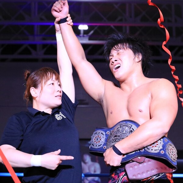 28歳の岩本煌史が青木篤志を破り、世界ジュニアヘビー王座を初戴冠