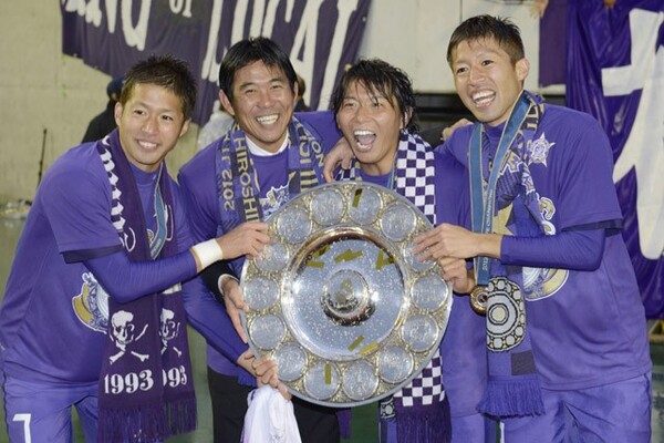 浩司(左)と和幸(右)の森崎兄弟は、まさに森保監督の愛弟子だ