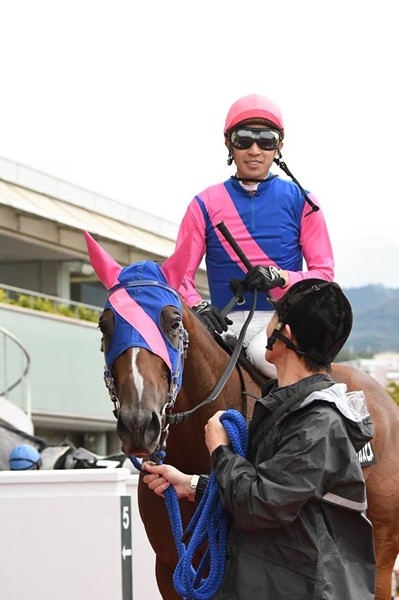 武豊自身が長年お世話になっている“メイショウ”での区切りの1勝、スタンドはGIレースのような盛り上がりだった