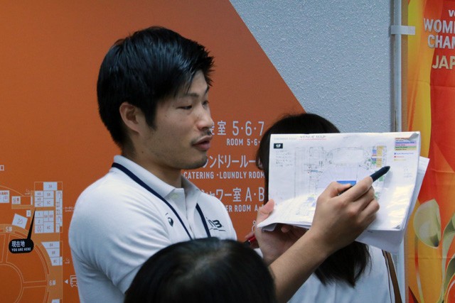 会場の図面を見せながら運営の全体像を説明した