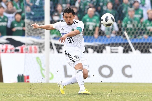 今季は34試合に出場。キャプテンとしてチームを引っ張るだけでなく、プレーヤーとしても反町監督のもとで決め細かさを磨き、安定感が出てきたと本人は語る