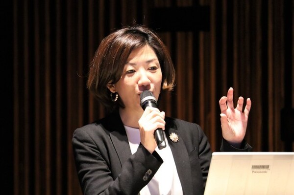 原山さんは、西崎さんやパワーリフティングにもっと興味を持ってもらうべく、「対話」をはじめとするさまざまな施策を打ち出した