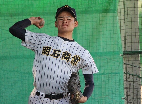 目指すは160キロと「簿記検定1級取得」。中森はすでに、野球人生が終わった先のことまで考えている