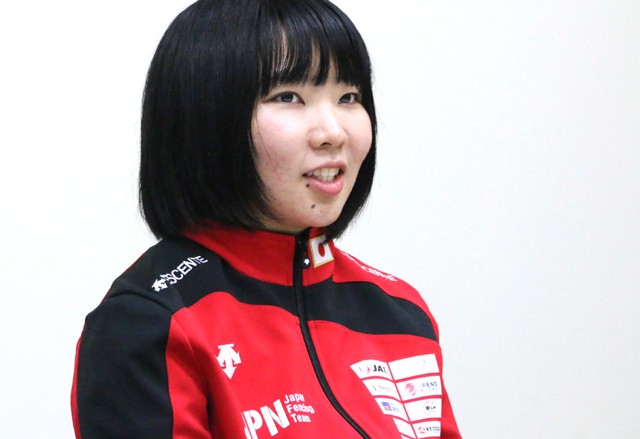 次々に快挙を成し遂げる、17歳フェンサーの上野。落ち着いた口調でインタビューに答えてくれた
