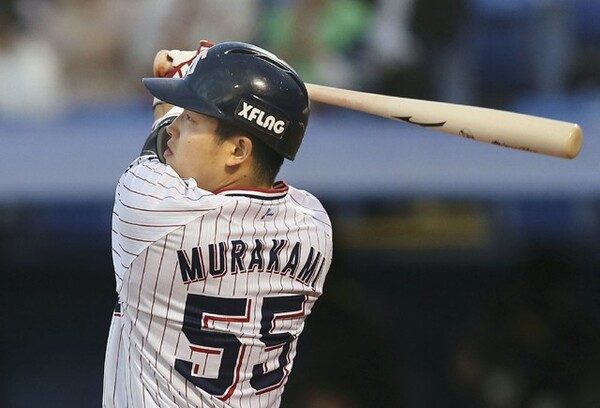 セ・リーグ新人部門で選出のヤクルト・村上宗隆。月間8本塁打を放ち、大器の片りんを見せつけている