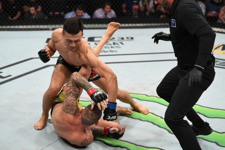 ufc 25枚限定　コリアンゾンビ　サインカード ufc 25枚限定 コリアンゾンビ サインカード