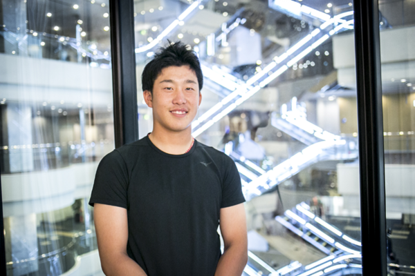 元アスリートである両親の血を受け継いだ“サラブレッド”はどんな日々を過ごし、プロ野球への階段を上ったのか?