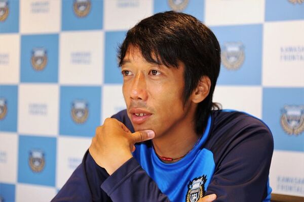 中村憲剛 活躍の秘訣は3つのお気に入り 足裏のケア方法やスパイクへの愛を語る スポーツナビ 中村憲剛 活躍の秘訣は3つのお気に入り 足裏のケア方法やスパイクへの愛を語る スポーツナビ