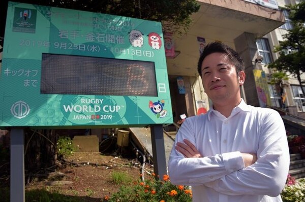 釜石市オープンシティ推進室長の石井重成さん。7年前に釜石に移住し、持続可能な街づくりの可能性を追求している