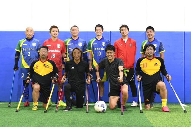 武井壮 プロ並みのボールさばきに驚く 一本足でつなぐアンプティサッカー 東京オリンピック パラリンピックガイド Yahoo Japan