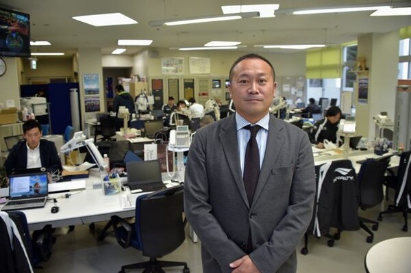 クラブハウスで取材を受けてくれたモンテディオ山形の相田社長