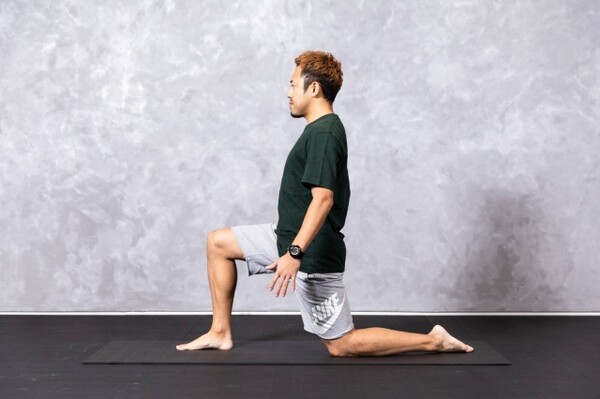 反り腰を招く股関節の硬さを解消 長友選手トレーナー直伝の不調解決法 スポーツナビdo 反り腰を招く股関節の硬さを解消 長友選手トレーナー直伝の不調解決法 スポーツナビdo