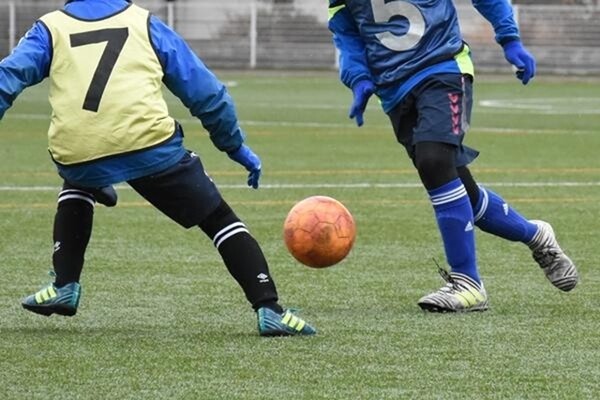 細い子が多いチームでキック力とドリブルを身につける方法を教えて スポーツナビdo 細い子が多いチームでキック力とドリブルを身につける方法を教えて スポーツナビdo