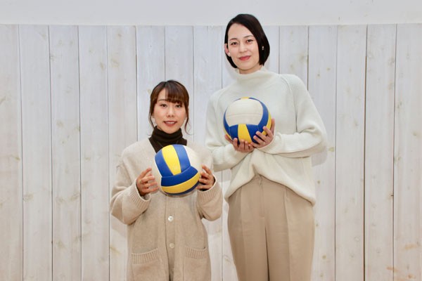 今後の夢について熱く語り合ってくれた大山加奈さん(右)と今井美亜選手